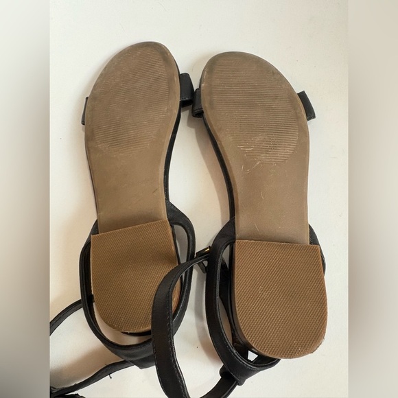 Steve Madden Lahnee black leather flat ankle strap sandals size 7.5 - Picture 8 of 10